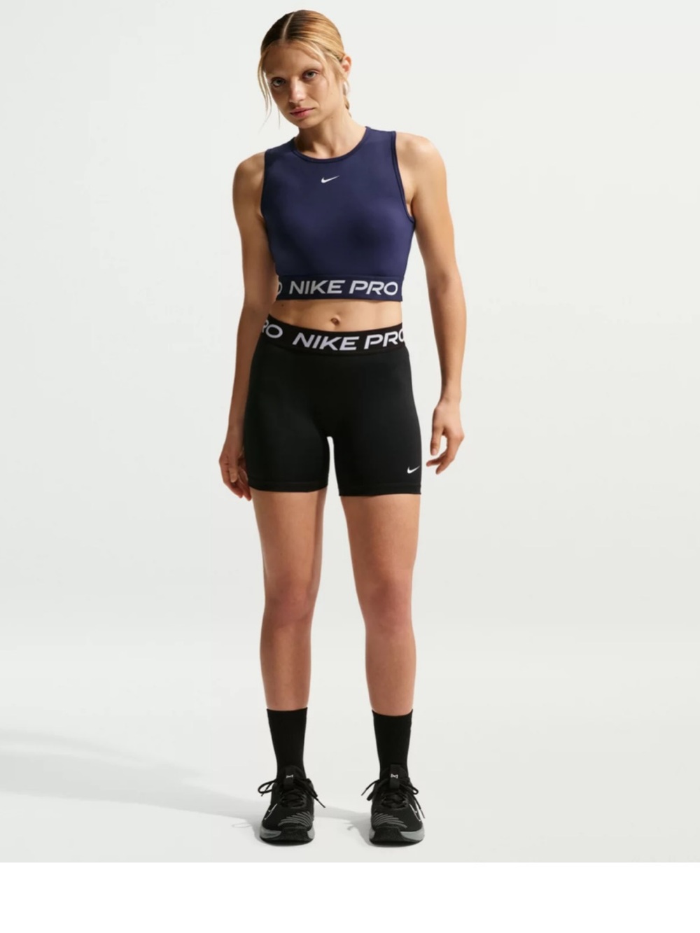 Nike Pro 365 Women's 5" Mid-Rise Shorts size Med